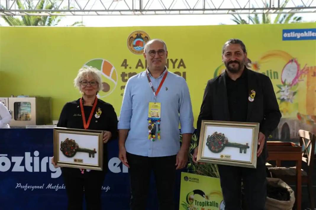 Alanya’da Tropikal Meyve Fırtınası Başladı! 3